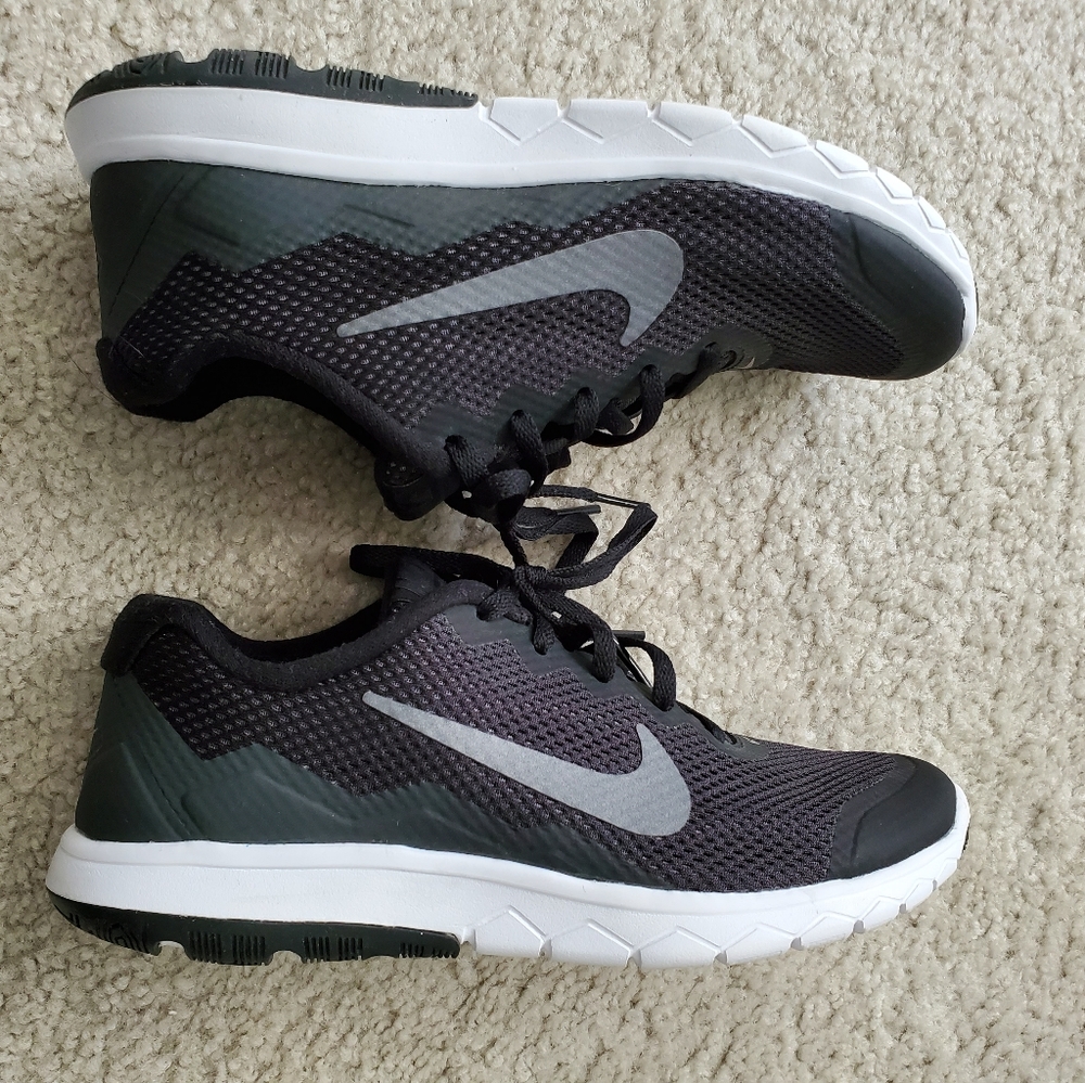 Nike Women's Flex Experience RN 4